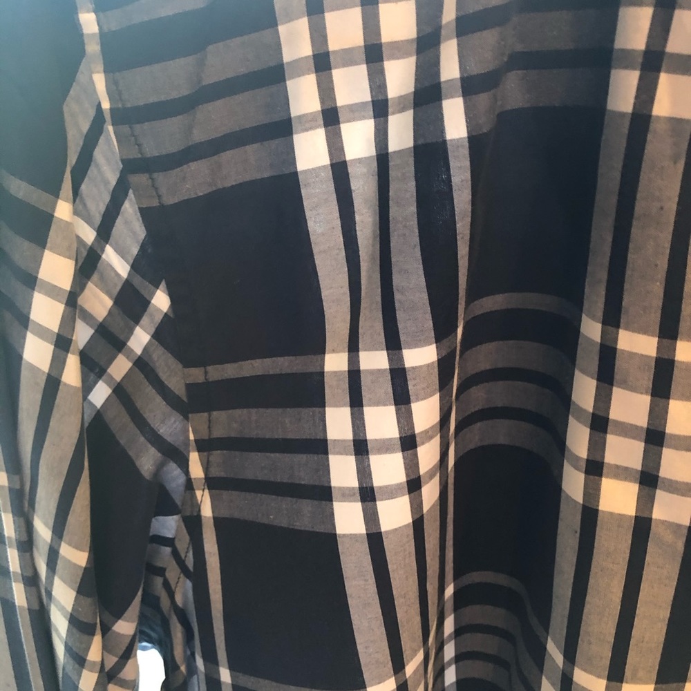 GAP plaid button down size L. PERFECT CONDITION